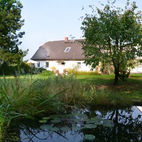 Garten mit Teich Ferienhaus Siebert in Lohsa